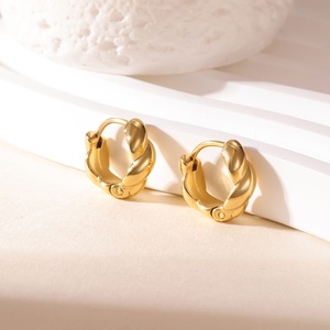 Modernos Pendientes de Aro Trenzados Chapados en Oro de 18K, Joyería de Moda Diaria para Mujer, Regalo Perfecto - Product Image 3