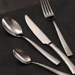 ชุดช้อนส้อมมีดสเต็กสแตนเลส 304 สไตล์เกาหลี แบบตอกลายหนา สำหรับร้านอาหาร ชุดสี่ชิ้น - Product Image 1