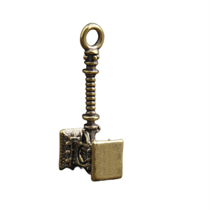 Portachiavi con ciondolo a forma di martello vichingo da uomo in ottone artigianale - Product Image 4