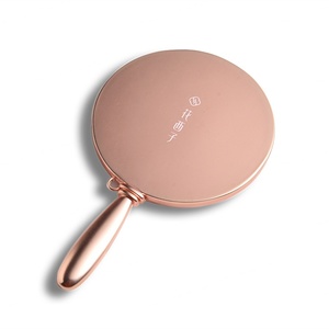 Miroir de maquillage de luxe en or rose avec poignée, personnalisable avec logo, fabriqué par Mirror Manufacturer - Product Image 4