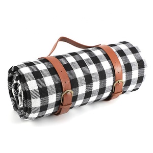 Alfombra de Camping <span class=keywords><strong>Impermeable</strong></span> para Viajes al Aire Libre, Diseño Enrollable Portátil con Correa, <span class=keywords><strong>Manta</strong></span> de <span class=keywords><strong>Picnic</strong></span> Plegable - Product Image 3