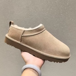 Bottes de neige décontractées ultra-mini unisexes de haute qualité, confortables, chaudes, légères, respirantes, de couleur unie, de la marque Ugs - Product Image 3