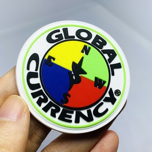 Petit bâton lavable sur le logo de nom en relief 3D personnalisé en caoutchouc souple PVC <span class=keywords><strong>autocollant</strong></span> auto-adhésif Patch <span class=keywords><strong>pour</strong></span> vêtements - Product Image 1