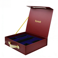Maßgefertigte Luxus-Weinbox mit Heißprägung, Goldenem Magnetverschluss, Ledergriff, Champagner- und Brandy-Geschenkverpackung