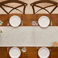 Vente en gros de haute qualité Chemin de table avec logo personnalisé Couverture de table rectangulaire blanche en polyester pour événements