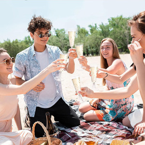 Copas de Champán de Plástico Texturizado Dorado Irrompibles, Copas de Vino Desechables Desmontables para Brindis en Bodas y Fiestas - Product Image 1