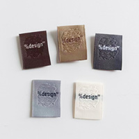 Étiquettes tissées avec logo de marque de luxe personnalisée, accessoires de vêtements faits à la main, bricolage, étiquettes avec motif carré brodé et pli central
