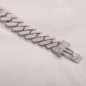 Cadena Cubana Premium de 20 mm |   Diamantes Cultivados en Laboratorio Color D VVS con Incrustaciones de Oro Blanco para un Lujo Unisex Certificado - Product Image 4