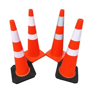 Yol Güvenliği Üreticisi Esnek Yansıtıcı 36 İnç PVC Trafik Güvenlik Konileri - Product Image 3