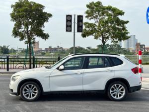 <span class=keywords><strong>BMW</strong></span> X1 2.0T - Edición Fashion Upgrade, SUV Usado en Venta, Gasolina, Volante a la Izquierda, Vehículo de <span class=keywords><strong>Segunda</strong></span> <span class=keywords><strong>Mano</strong></span> - Product Image 3