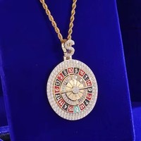 Pendentif de casino en émail noir et rouge, bijoux de mode, logo personnalisé, plaqué rhodium et or 14 carats, pendentif roue de roulette