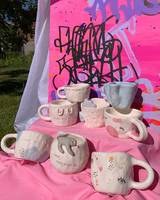 Tasse à thé ou à café en céramique irrégulière peinte à la main, nouveau design 2026, tasse amusante et originale, vente en gros