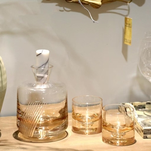 Ensemble de carafe et verres en verre artistique haut de gamme moderne – Une carafe et deux verres – Décoration de luxe pour salon - Product Image 5