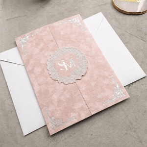 Invitations de mariage élégantes en dentelle festonnée, cartes d'invitation de fête de luxe estampillées à chaud avec motifs floraux givrés et enveloppes, vente en gros - Product Image 1