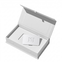Boîte cadeau élégante en carton blanc pur avec fente encastrée et attaches magnétiques pour coffret cadeau haut de gamme pour clients VIP