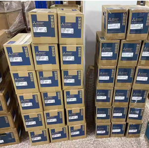 Unidad Base PLC FX3U-32MR/ES-A FX3U-16MR/ES-A, 16DI 16DO, Salida de Relé, Fuente de Alimentación AC100-240V - Product Image 1