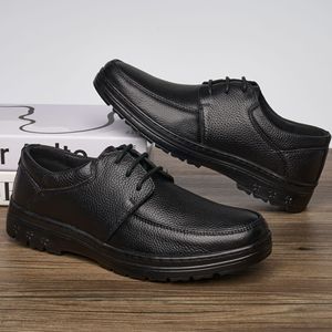 Chaussures pour hommes en cuir véritable noir à lacets, bout rond, semelle extérieure en caoutchouc, semelle intermédiaire antidérapante en EVA, toutes saisons, décontractées, pour le travail - Product Image 3