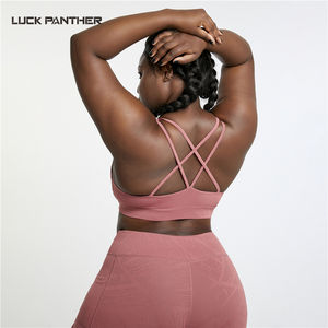 4XL 5XL 6XL 7XL Übergröße Fitness-Kleidung Yoga-BH Sportset Atmungsaktive Sportbekleidung für Frauen Geprägtes 2-teiliges Workout-Shorts-Set - Product Image 4