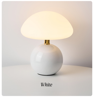 Nouvelle lampe de table en forme de champignon 2026, design couleur crème, lumière d'ambiance douce pour chambre, maison, hôtel