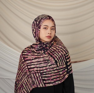 Khimar de Verano para <span class=keywords><strong>Mujer</strong></span> Musulmana, Estilo Hui, de Viscosa Modal, con Protección Solar, Estampado Étnico Europeo-Americano, de Secado Rápido - Product Image 4
