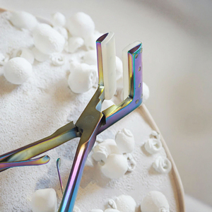 Extensiones de cabello de salón de acero inoxidable Cinta en alicates Cinta de silicona Alicates para el cabello Herramientas de extensión de cabello de salón - Product Image 3