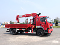 Promotion : Camion-grue Foton 4x2 avec moteur Cummins, grue télescopique hydraulique Shenbai 10 tonnes à vendre