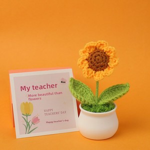 Girasoles y Tulipanes de Hilo de Lana Hechos a Mano, Plantas Artificiales en Maceta para Oficina, Arreglo Floral, Regalo para el Día del Maestro - Product Image 3
