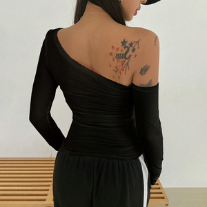 T-shirt da donna 2026 di tendenza, sexy, slim fit, in maglia tinta unita, con spalle scoperte, collo asimmetrico e maniche lunghe, per primavera estate - Product Image 4