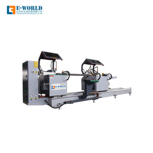 Scie à découper CNC à double tête et trois lames pour profilés aluminium, commande PLC, compatible <span class=keywords><strong>PVC</strong></span>/UPVC, haute précision, pour machines de fabrication de fenêtres - Product Image 1