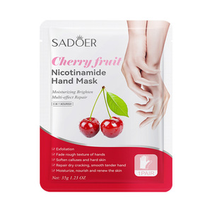 Masque exfoliant pour les pieds à la cerise et au niacinamide, éclaircissant et hydratant, gants et chaussettes SPA naturels à la cerise fraîche, vente chaude - Product Image 2