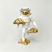 Sculpture moderne d'astronaute en résine, peinte à la main, design nuage électroplaqué artistique, statue sur mesure pour musée scientifique et hôtel