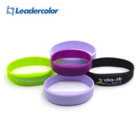 Impression de logo personnalisé 13.56MHz NFC Bracelet RFID étanche au poignet en silicone avec capacité de puce 1k