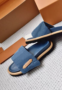 Nouvelles <span class=keywords><strong>sandales</strong></span> 2026 pour femmes, style claquettes, avec fourrure, en cuir véritable, pour l'été, décontractées, de plage - Product Image 4