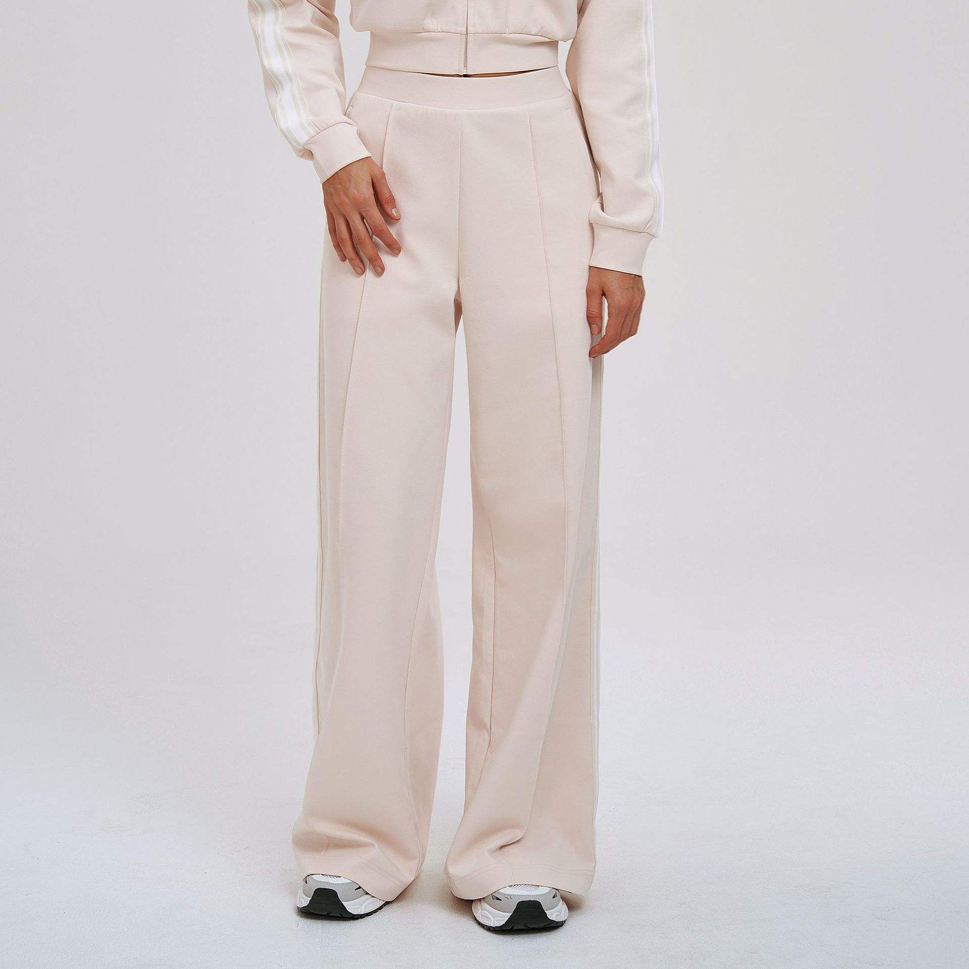 Oat Apricot Sweatpants