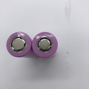 工場出荷時の価格無料サンプル<span class=keywords><strong>18650</strong></span> 3.7v 2000 2600mahの充電式リチウムリチウムイオン電池用のバイク