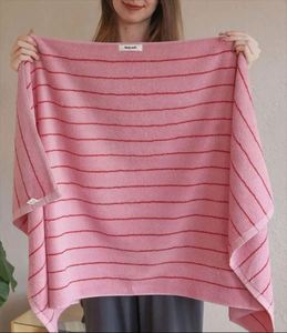 Serviettes rétro rayées en pur coton, douces, absorbantes, confortables et respectueuses de la peau, faciles d'entretien pour la maison, la salle de sport et les voyages - Product Image 4