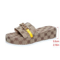 Nouvelles Sandales Plates à Plateforme pour Femmes, Modèle Designer, Motif Floral, pour l'Extérieur, Chaussures d'Été, Claquettes de Plage Femme 2026