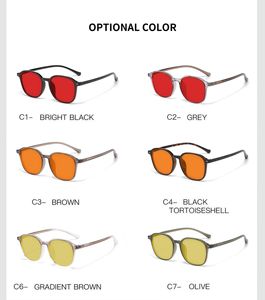 Lunettes de mode de haute qualité OEM, anti-lumière bleue à 100 %, noires, unisexes, verres orange, monture TR90, forme carrée, légères, vente en gros - Product Image 4