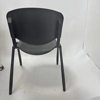 Chaise d'entraînement empilable avec structure en acier en forme de cœur, chaise d'école en plastique PP pour salle de classe, étudiants, conférences