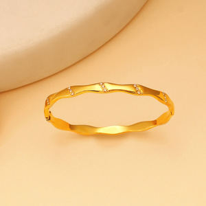 Latest <strong>Light</strong> Luxury Bamboo Shaped Bangles Inlaid Zircon Accessories Bracelet 18 K Gold Plated Stainless Steel Jewelry for Women - Product Image 2