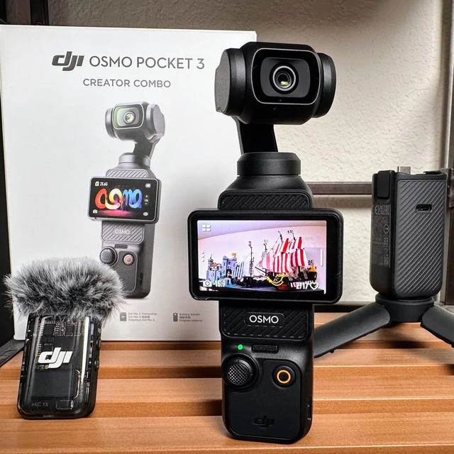 For Osmo Pocket 3 Creator Combo 1'' CMOS 4K/120fps Vlogging Camera 3- Stabilization Carbon Fiber Build for 5.1 Selfie