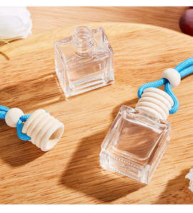 2025ใหม่น้ำหอมปรับอากาศแบบกำหนดเองสำหรับเป็นของขวัญของเหลวในรถยนต์กระดาษพิมพ์ลายดีไซน์เนอร์กลิ่นติดทนนาน - Product Image 5