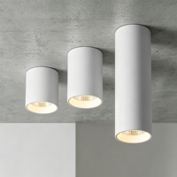 Elegante Lámpara Colgante LED Cilíndrica Negra de 3 Luces con Altura Escalonada para Comedor, Isla de Cocina