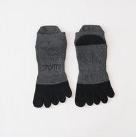 Mode lettre court hommes sport cheville chaussettes coton personnalisé cinq orteils athlétique Tube chaussettes en gros