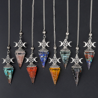 Pendentif en Résine Cristal Haute Qualité avec Pendule Lune Triphasée, Colonne Hexagonale et Chaîne Métallique Courte pour Divination et Sortilèges