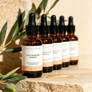 Élixir Botanique Éclatant à l'Acide Hyaluronique et au Complexe de Vitamine B3 (Niacinamide) Marque Blanche - Product Image 2