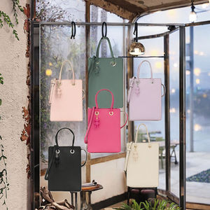 Sac à bandoulière de luxe vintage de haute qualité avec pendentif mini-ours, fleurs et perles, en nylon imperméable, pour femme, cadeau idéal - Product Image 3