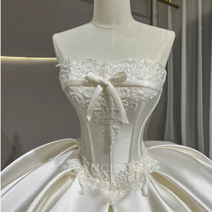 JFH02 Vestido de Novia Moderno con Cuello Barco, Lazo de Satén Color Marfil, Cola Capilla, Encaje y Cristales, Vestidos de Mujer - Product Image 4