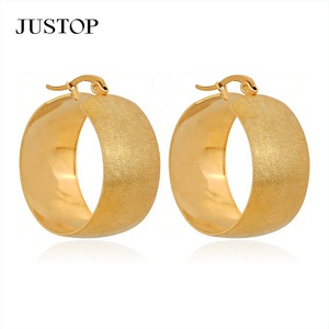 Boucles d'oreilles créoles tendance OEM/ODM en acier inoxydable plaqué, hypoallergéniques, fournisseur de bijoux de mode, boucles d'oreilles créoles dorées - Product Image 5