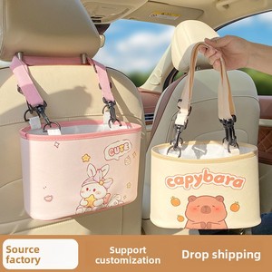 Organizador de Asiento Trasero de <span class=keywords><strong>Coche</strong></span> con Diseño de Capibara, Bolsa de Almacenamiento Colgante de Felpa, Accesorio Interior para Auto con Múltiples Bolsillos para Niños y Mujeres - Product Image 2